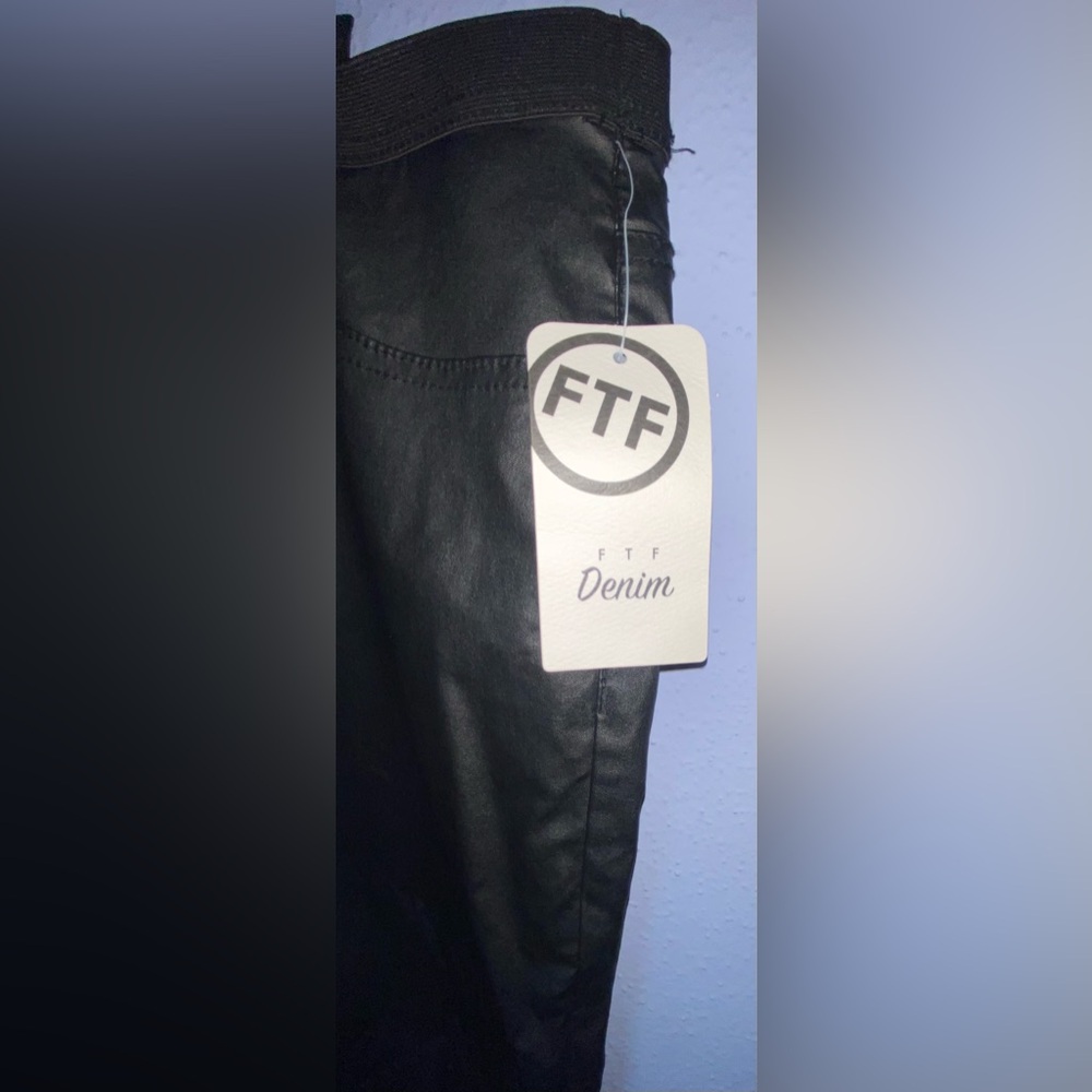 NWT FTF Faux leather legging pants 2X - Picture 3 of 8
